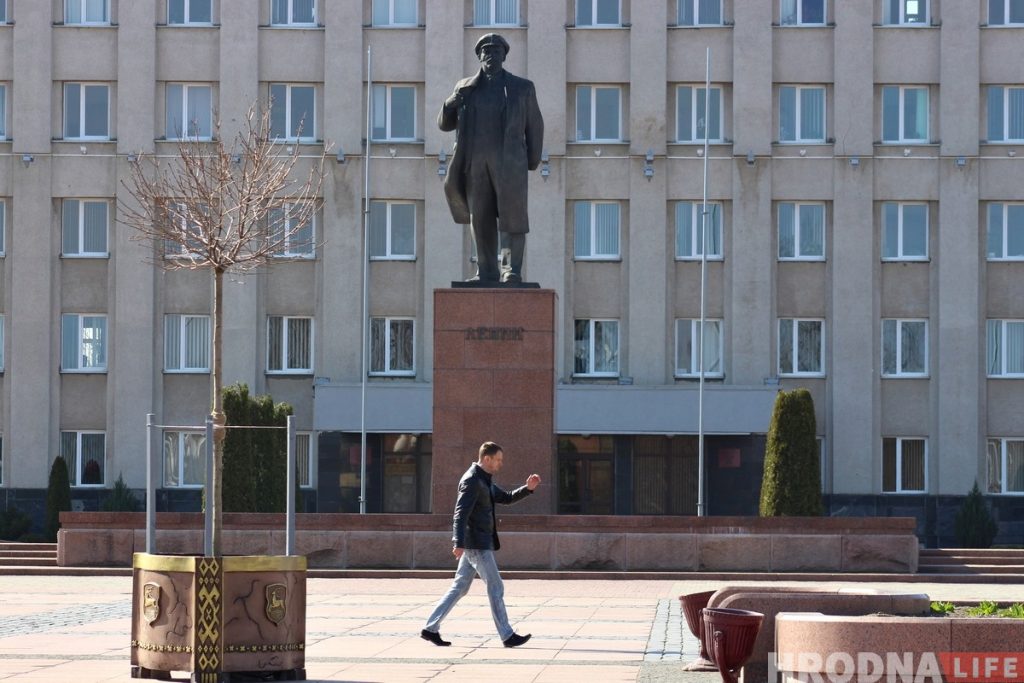 Каб людзі глядзелі не толькі на камень: плошчу Леніна плануюць азеляніць