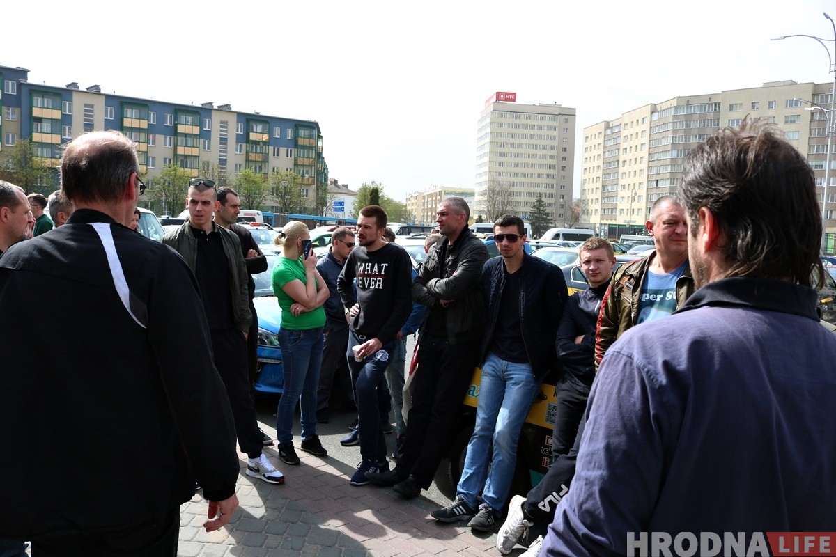 В Гродно бастуют таксисты: требуют повышения тарифов