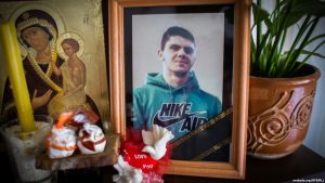 Бацькі памерлага ў Лідзе падлетка-цяжкаатлета: «Гэта дзедаўшчына ў спорце»