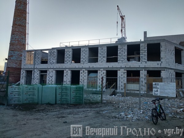 Кафе на трубе высотой 30 метров и культурный кластер: возле филармонии строится уникальный для Гродно многофункциональный центр «Маяк»
