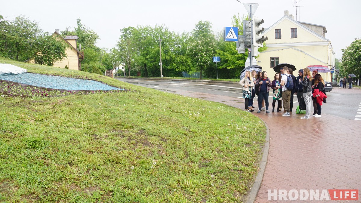 По Новому Свету с завязанными глазами. Прошлись по Гродно, который нельзя увидеть, но можно почувствовать