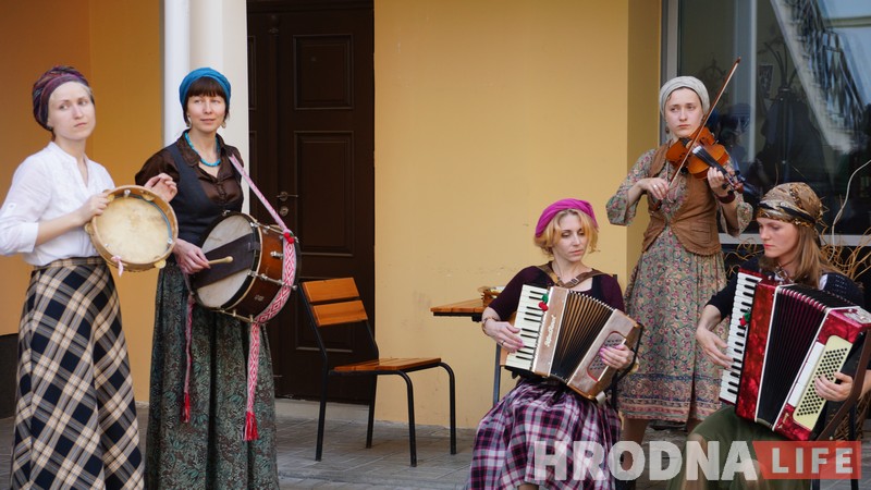 "Мы ўсе дзеці мяшаных шлюбаў". Як у Гродне танчылі яўрэйскія танцы
