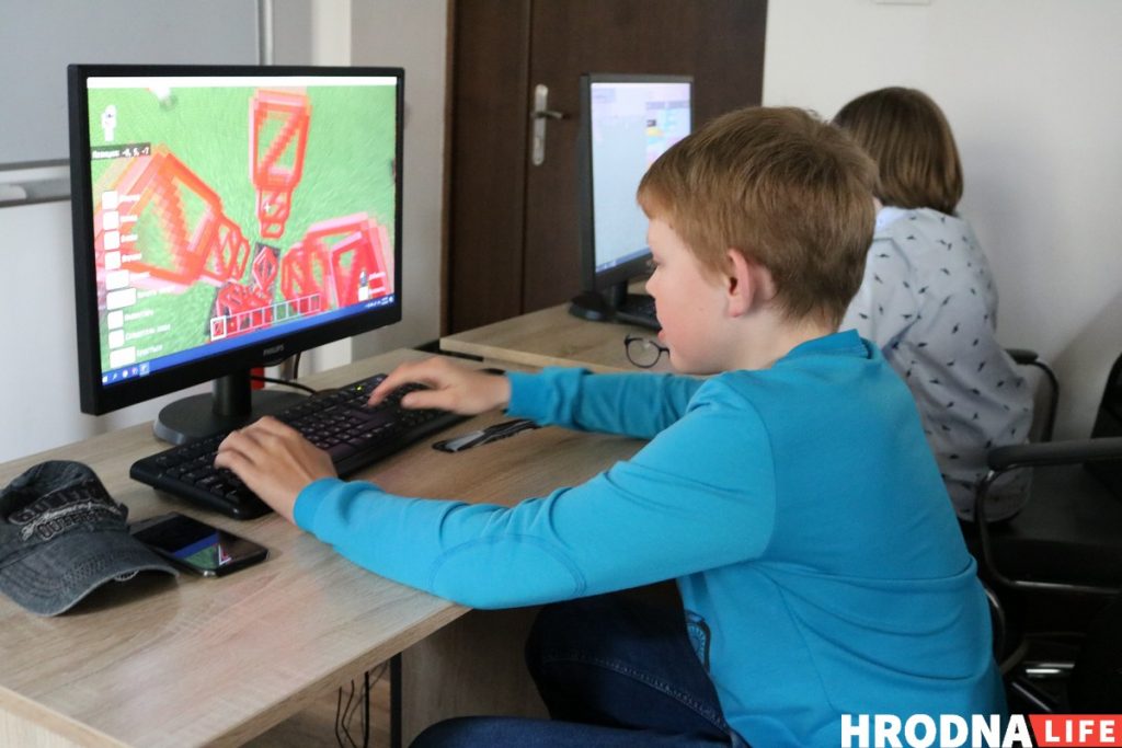 Сябры і робаты ў ITeen Academy. Як правесці лета ў Гродне займальна і з карысцю