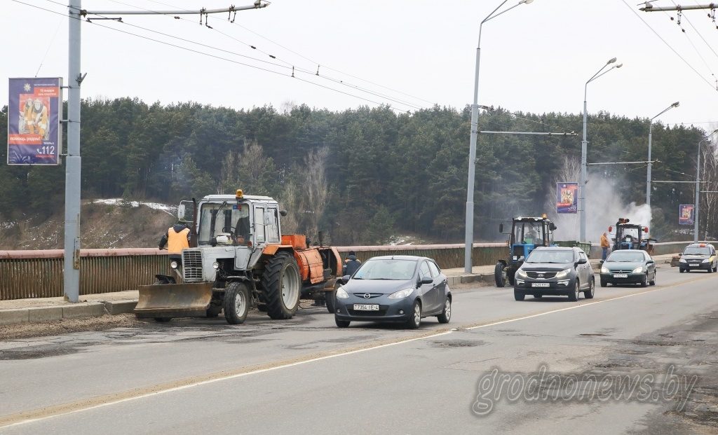 Мост па вуліцы Паповіча ў Гродне абследуюць спецыялісты. Варта хвалявацца?