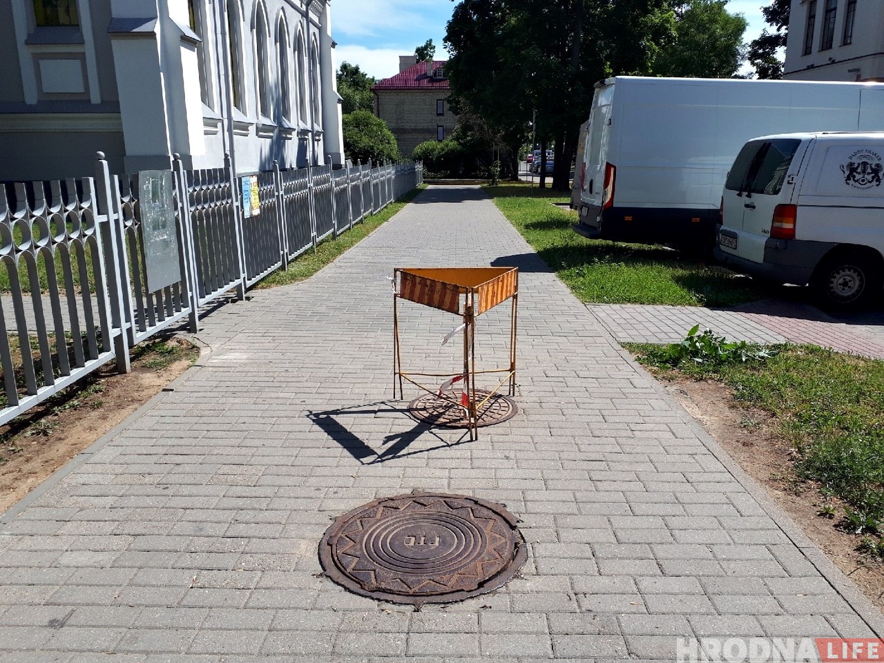 У Гродне школьнік у прамым эфіры праваліўся ў каналізацыйны люк