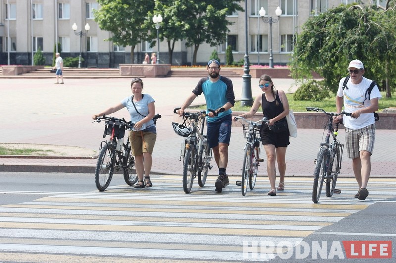 Велатурысты каталіся па Еўропе і выпадкова даведаліся пра бязвізавую Беларусь і Еўрапейскія гульні