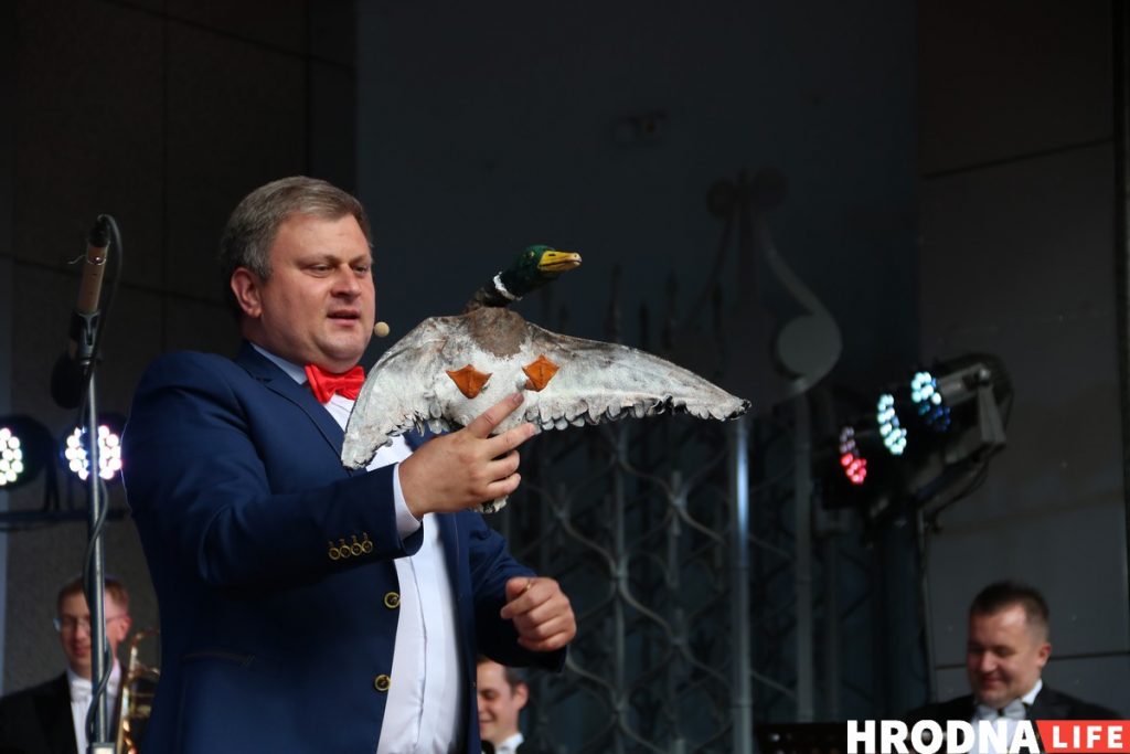 Застрелить утку на ужин и станцевать вальс. В парке Жильбера играли Штрауса для всех