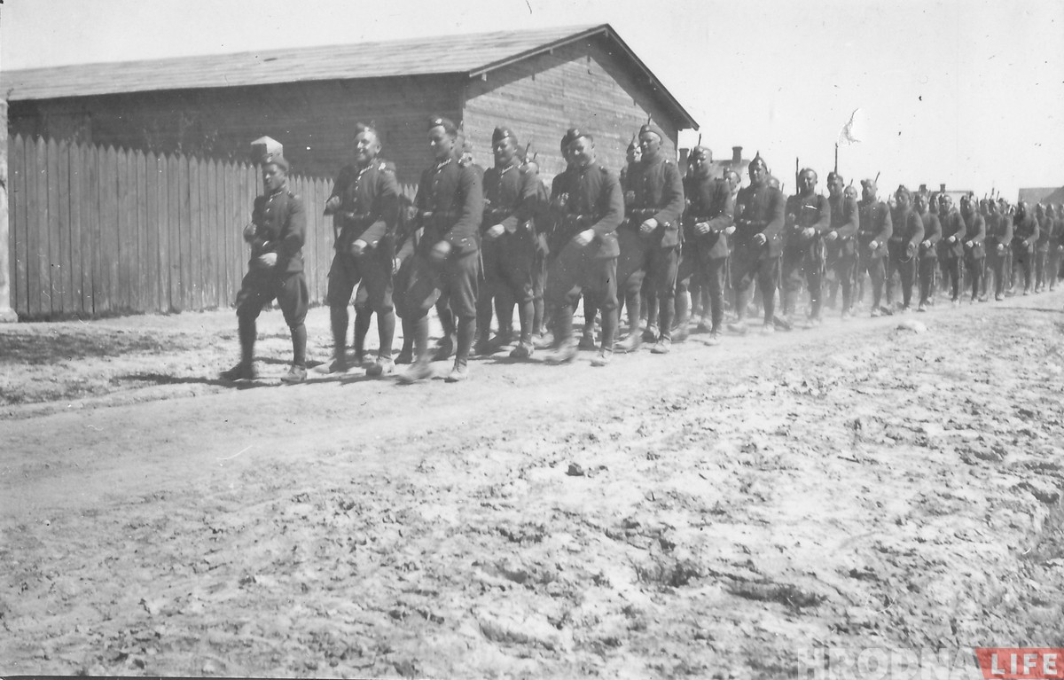 Ушли в 1939 на войну с немцами и не вернулись: большая фотоистория 76-полка им. Людвика Нарбута из Гродно