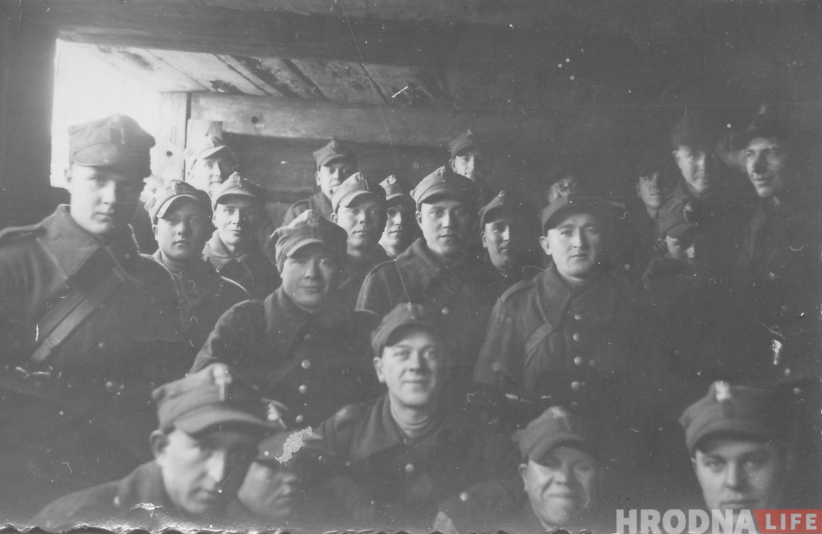 Ушли в 1939 на войну с немцами и не вернулись: большая фотоистория 76-полка им. Людвика Нарбута из Гродно