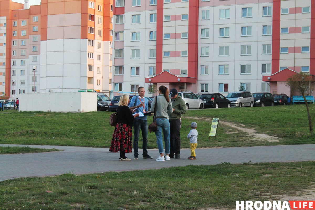 "Дзеці гуляюць на паркоўцы". Што жыхары Альшанкі думаюць аб стварэнні парку ў мікрараёне "Дзеці гуляюць на паркоўцы". Што жыхары Альшанкі думаюць аб стварэнні парку ў мікрараёне