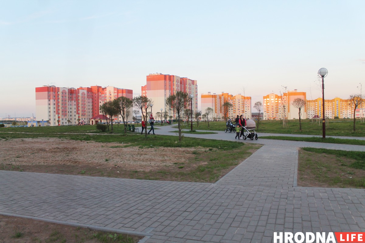 "Дзеці гуляюць на паркоўцы". Што жыхары Альшанкі думаюць аб стварэнні парку ў мікрараёне "Дзеці гуляюць на паркоўцы". Што жыхары Альшанкі думаюць аб стварэнні парку ў мікрараёне