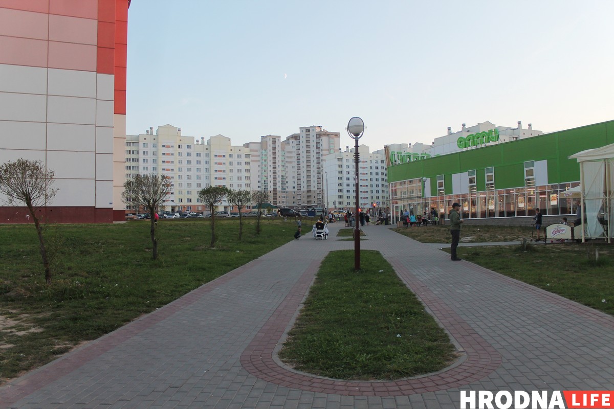 "Дзеці гуляюць на паркоўцы". Што жыхары Альшанкі думаюць аб стварэнні парку ў мікрараёне "Дзеці гуляюць на паркоўцы". Што жыхары Альшанкі думаюць аб стварэнні парку ў мікрараёне