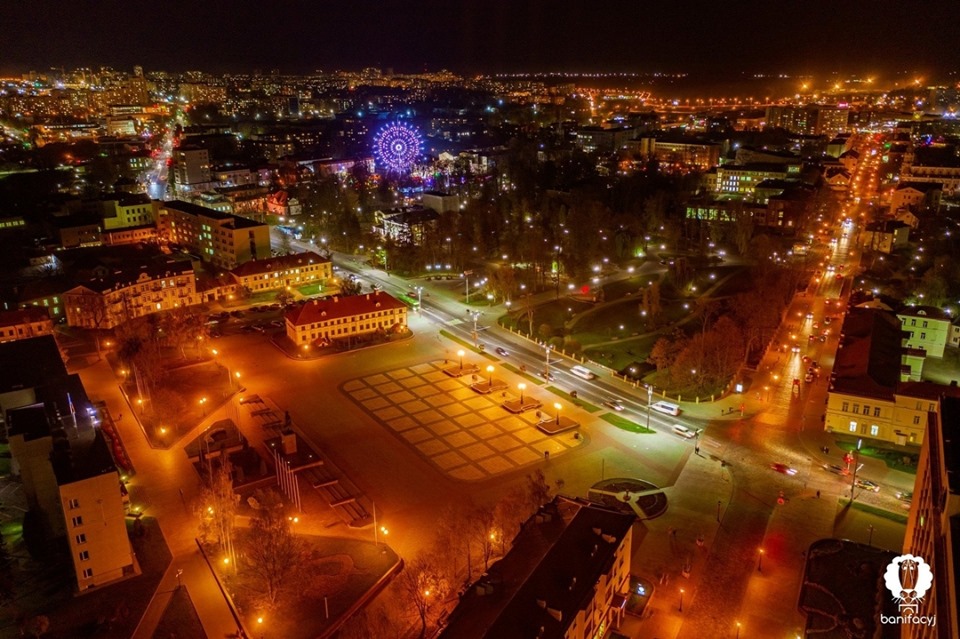 Гродненский фотограф сделал атмосферные снимки нового колеса обозрения