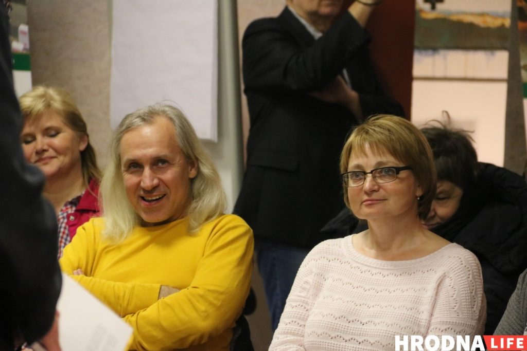 "Гэта не зборнік рэцэптаў". Андрэй Хадановіч прэзентаваў у Гродне новую кнігу "Школа травы"
