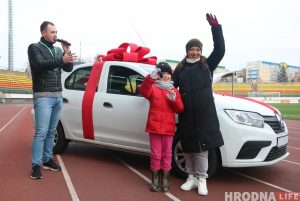 Пад Гроднам лёталі матацыклы: Кубак Беларусі па мотакросе прайшоў у Караліно