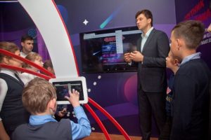 Самы вялікі спінэр і прыручаныя маланкі. У Гродне пакажуць Тэсла-шоў