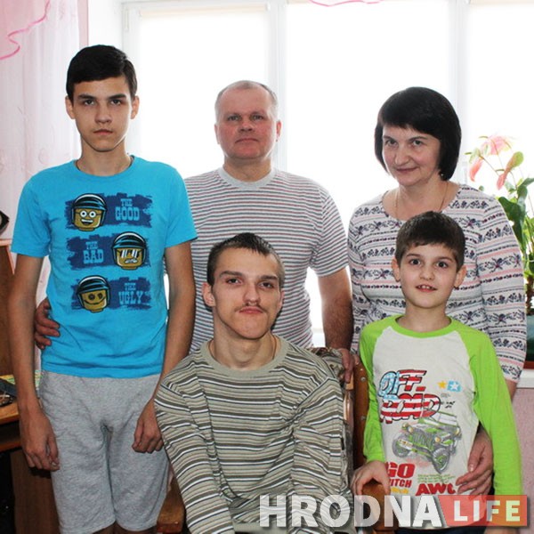 Напісаў 5 кніг і знайшоў 1000 сяброў. Гісторыя Максіма, які правёў у ізаляцыі 25 гадоў