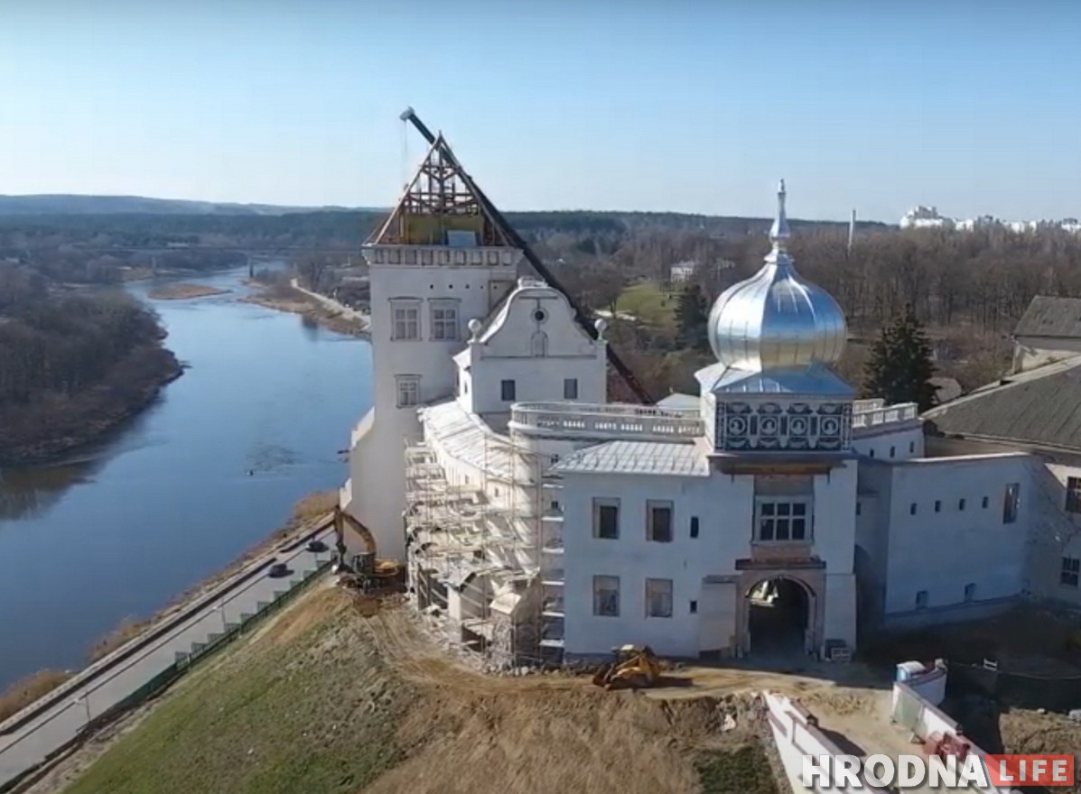 Экскурсия (вокруг) одного дома. Купол Старого замка