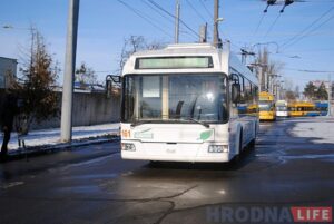 У тралейбусах Гродна ўвялі масачны рэжым. Хутка так будзе ва ўсіх грамадскіх месцах