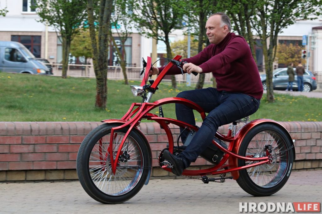 "Чырвоная маланка". Гродзенец сам сабраў электрабайк за 6000 долараў