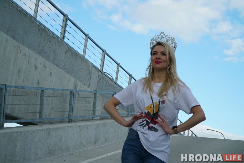 "Майстры ўбачылі, сказалі - класна!" Купі шопер, футболку або маску з "супрэматычным" прынтам і падтрымай дзіцячы хоспіс