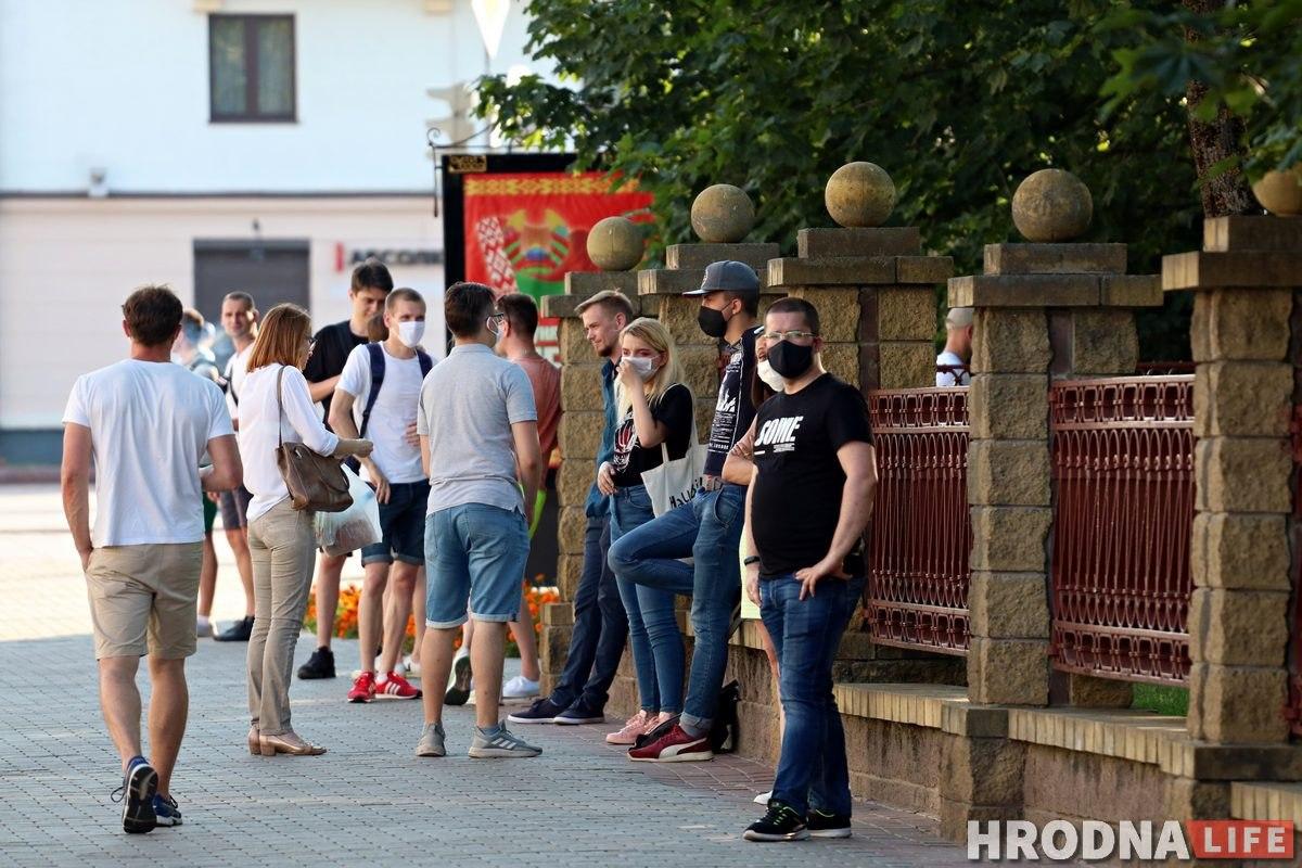 У Гродне прайшла чарговая акцыя салідарнасці: некалькі чалавек затрымалі