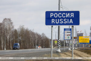 Расіянам з "шэнгенам" абмяжуюць уезд у краіны Балтыі. Беларусам - не