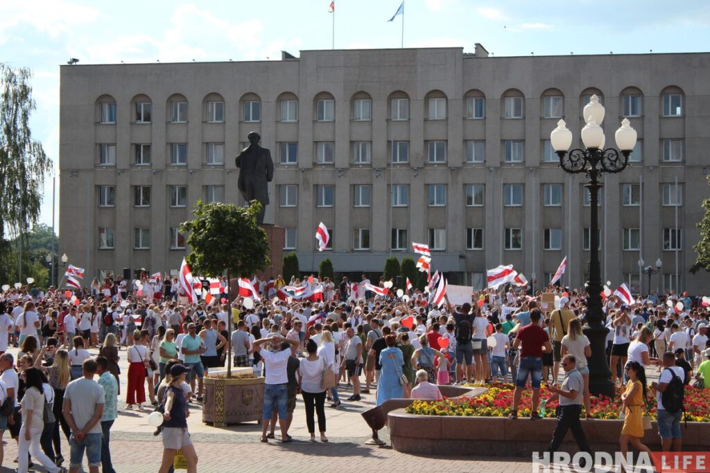 There are 3000 vacancies in Hrodna. But employees cannot find jobs because of blacklists