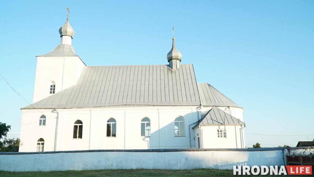 Горад Ларысы Геніюш, радзіма беларускіх немцаў і сядзіба, дзе гасцяваў Напалеон. 10 месцаў паміж  Свіслаччу і Зэльвай – за 1 дзень