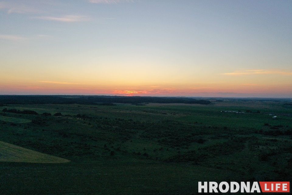 Горад Ларысы Геніюш, радзіма беларускіх немцаў і сядзіба, дзе гасцяваў Напалеон. 10 месцаў паміж  Свіслаччу і Зэльвай – за 1 дзень