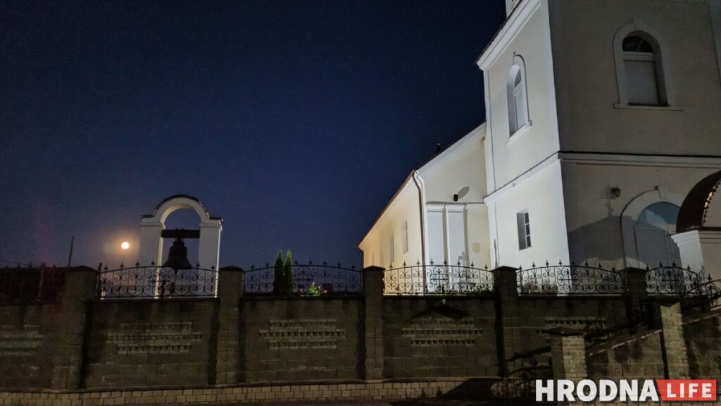 Горад Ларысы Геніюш, радзіма беларускіх немцаў і сядзіба, дзе гасцяваў Напалеон. 10 месцаў паміж  Свіслаччу і Зэльвай – за 1 дзень
