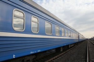 цягнік