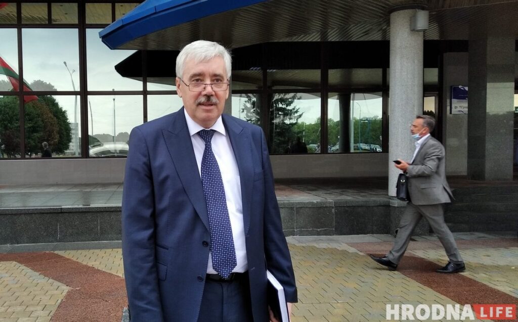 Абяцаў не звальняць, але "дзейнічаў па законе". Чым запомніўся былы гендырэктар "Гродна Азот"