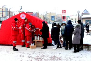 Гарачы чай і першая дапамога. Як у цэнтры Гродна будзе працаваць пункт абагравання "Чырвонага крыжа"