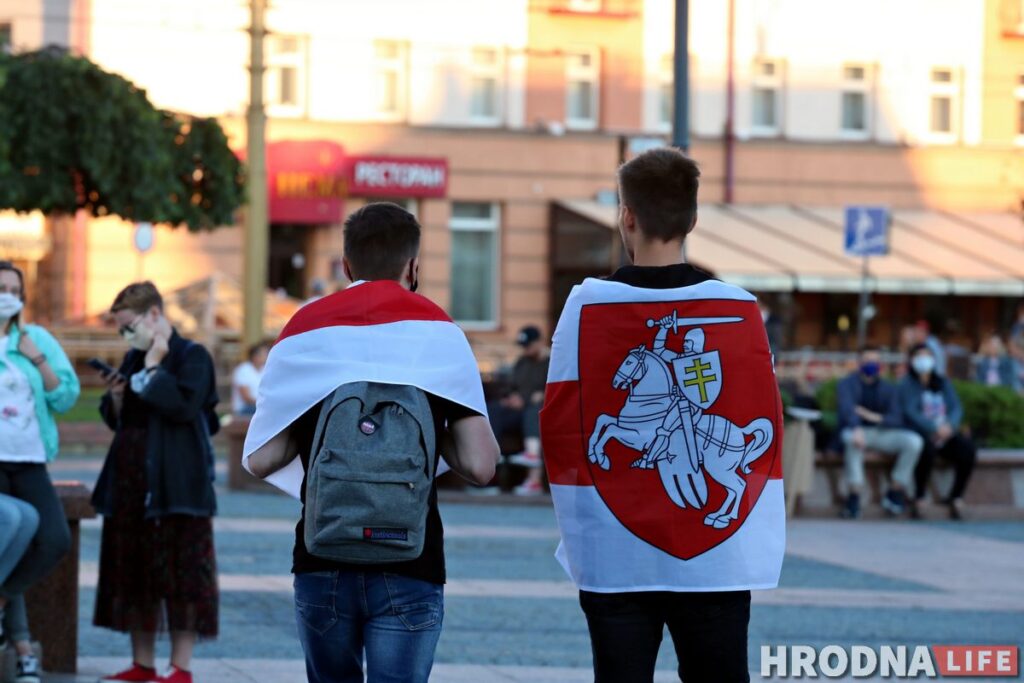 Гісторыкі Беларусі накіравалі зварот “Наш сцяг” у Генпракуратуру