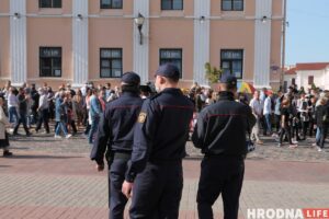 Затрыманні на працы, агляды дома. На што маюць права міліцыянты ў рамках адміністрацыйнай справы?
