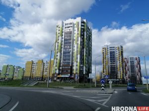 На вуліцы Томіна пачалі абнаўляць дзіцячую пляцоўку пасля звароту грамадзян