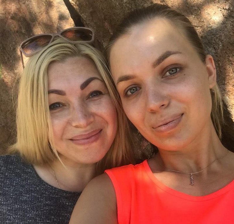 Без каблуков с Лесей и Ланой Рудник. Леся рассказала о своей работе, а Лана - как росла девочка, что в этом году стала "Европейцем года"