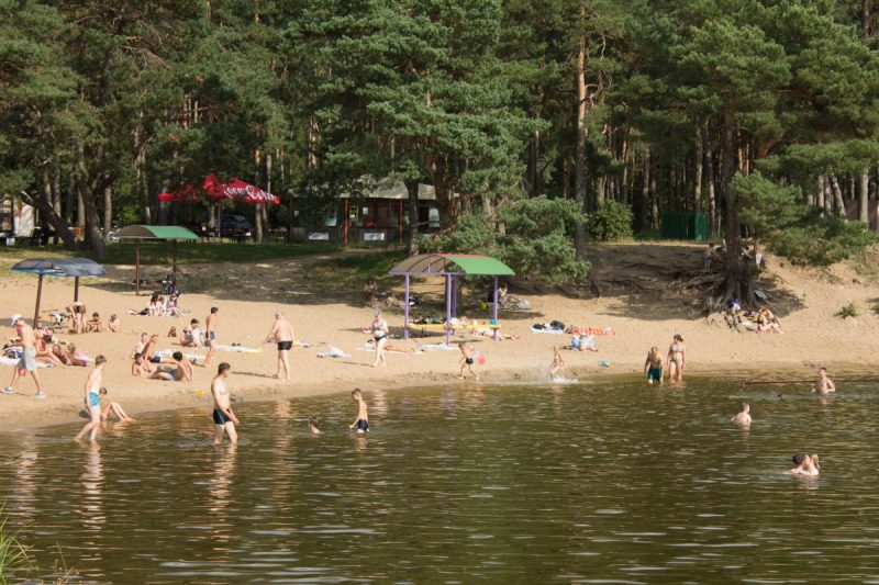 Пратэрмінаваныя прадукты і не тая тэмпература. Ва ўсіх летніх кафэ ў Гродне знайшлі парушэнні