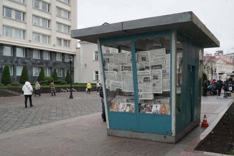 У цэнтры Гродна развесілі нямецкія сцягі: здымаюць фільм пра шпіёнаў і архівы Штазі