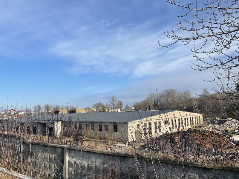 У Гродне можна купіць чыгунку - але вельмі кароткую Маёмасць "Гроднагарбуд". Фота bankrottorg.by