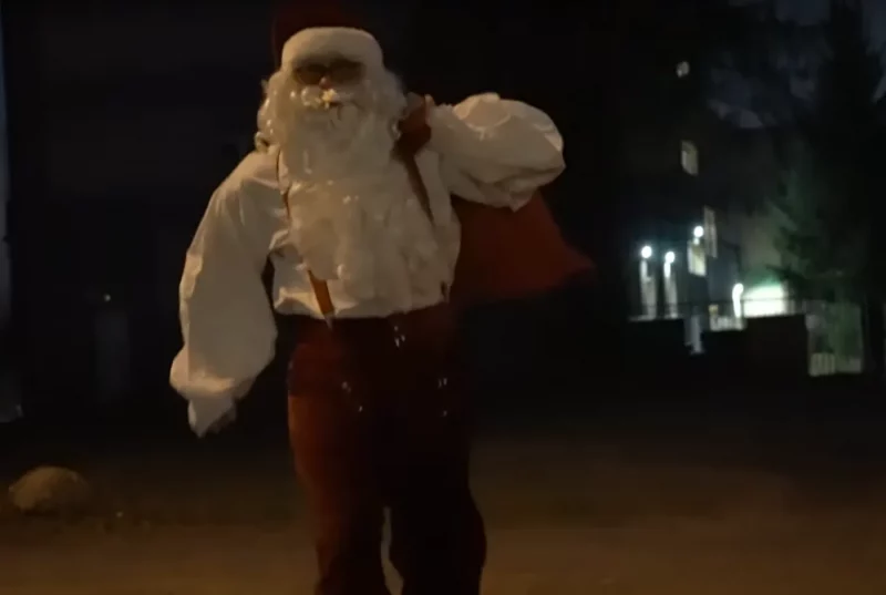 Аляксандр Енджэеўскі ў вобразе Санта Клауса