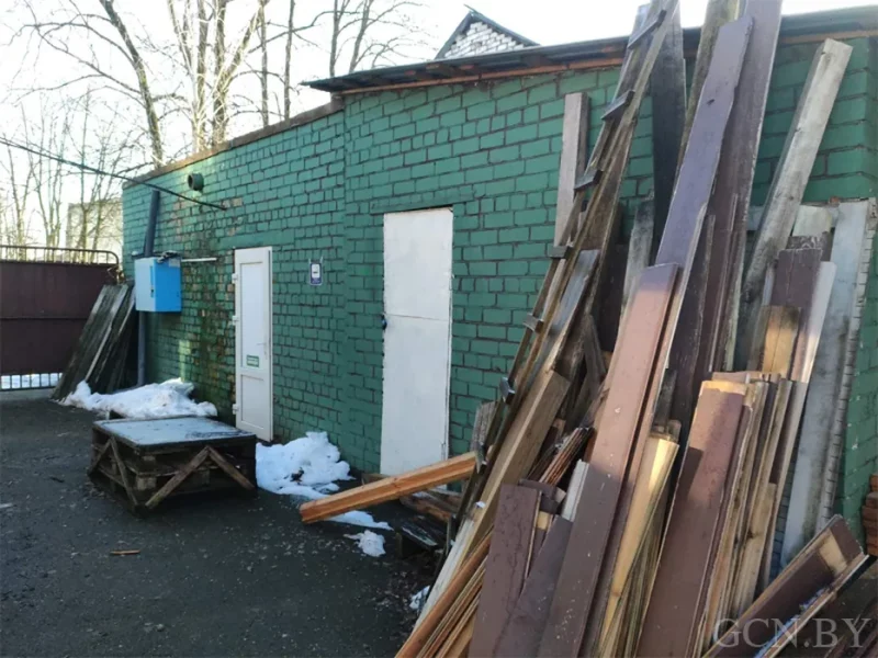 У парку Жылібера здаюць у арэнду вядомае кафэ. Папярэднія арандатары пратрымаліся менш за год