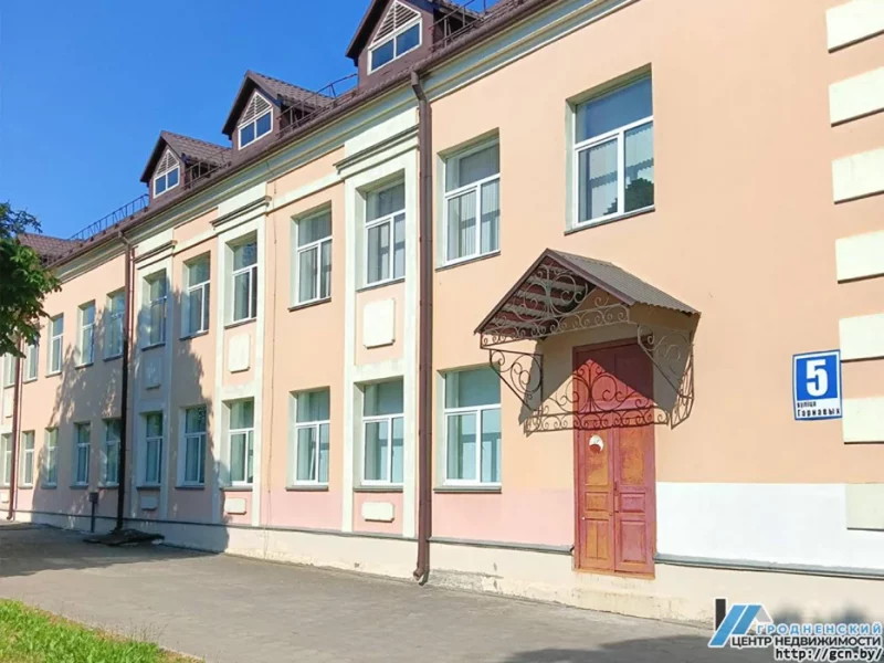 Замест паліклінікі адкрыюць гатэль. “Прамень” на Гарнавых выставілі на аўкцыён