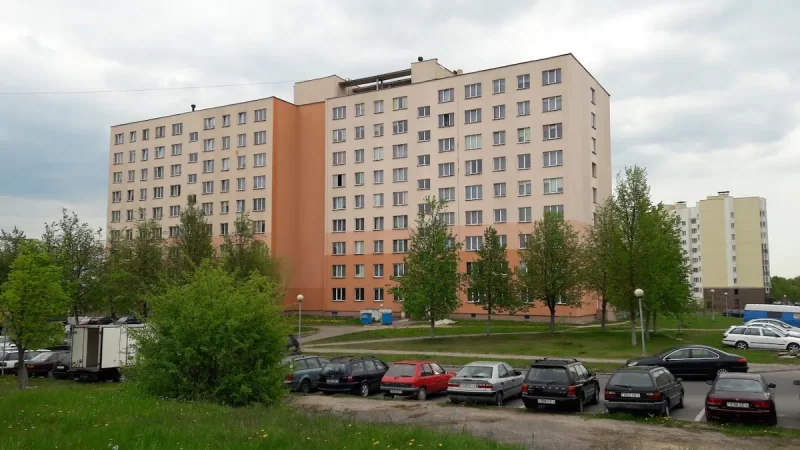 На вуліцы Томіна пачалі абнаўляць дзіцячую пляцоўку пасля звароту грамадзян