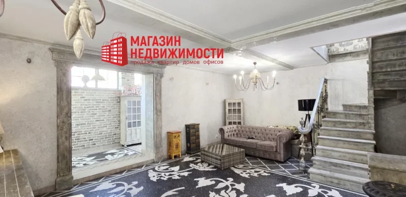 У цэнтры Гродна прадаюць дом-айсберг: падземная частка большая за тое, што бачна зверху 