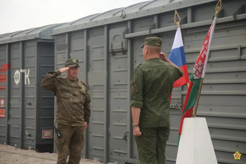 Расійскія і беларускія вайскоўцы, якія будуць прымаць удзел у вучэннях "Захад 2025". Фота: Міністэрства абароны Беларусі