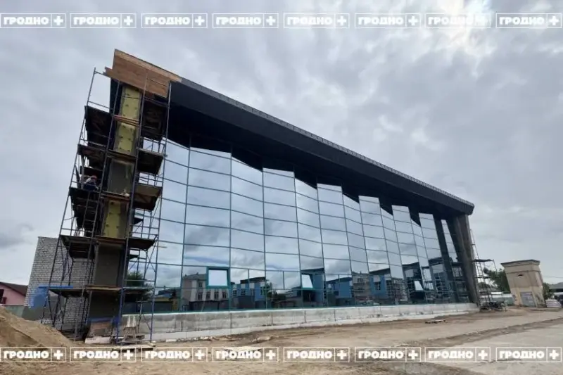 Аквацэнтр «Лазурный» адкрыюць восенню - тэрміны затрымліваюцца 